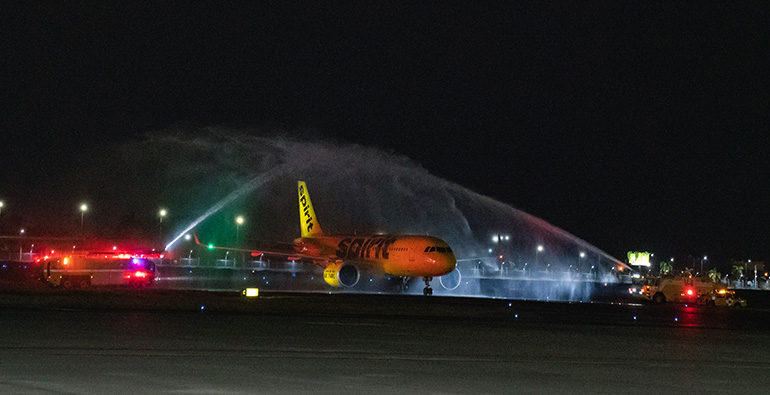 Spirit Airlines plane arrives to Guayaquil