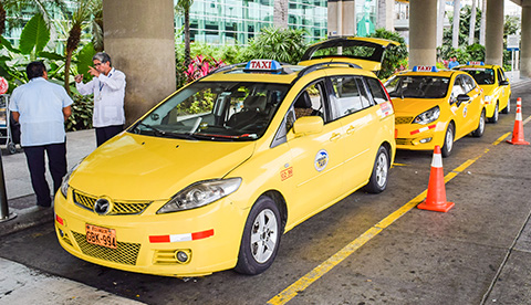 Taxis right outside international arrivals