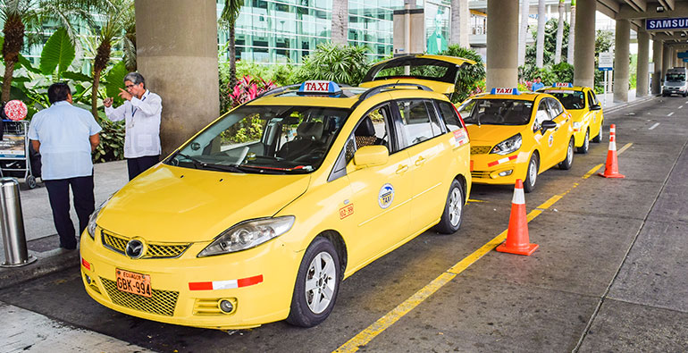 Taxis right outside international arrivals