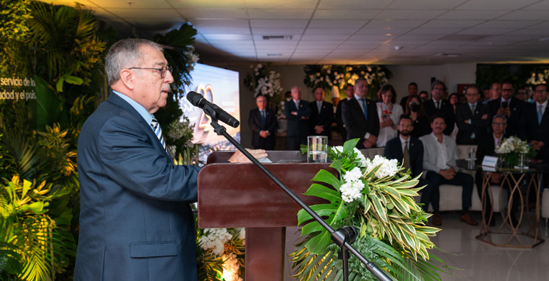 Gral. Ángel Córdova Carrera, General Manager of TAGSA, gives a speech during the event celebratin the company's 20th anniversary.